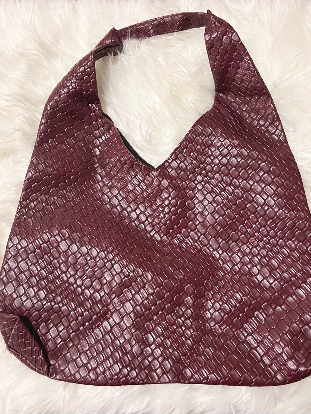 Woven Hobo Shoulder Bag - Burgundy - Picture 3 of 4